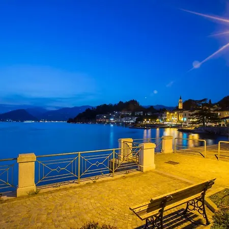 Laveno-mombello Sleeps 4 Appartement Laveno-Mombello